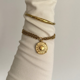 Léonie - Bracelet chaîne double & médaillon solaire