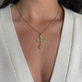 Mary - Collier pendentif croix plaqué or 18 carats