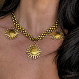 Mira - Collier chaîne tressée pendentif soleil 18 carats