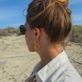 Elmo - Boucles d'oreilles forme organique plaqué or 18 carats