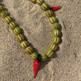 Rita - Collier perles céramiques vertes piment lampwork