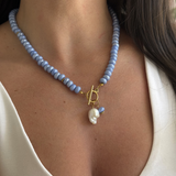 Rownie - Collier perles bleu pastel en céramique
